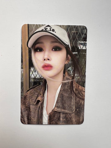 AESPA - MY WORLD OFFICIAL PHOTOCARD (GISELLE)