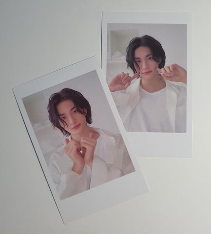 STRAY KIDS - SEASON'S GREETINGS 2024 JYP PHOTOCARD set of 2 (HYUNJIN)