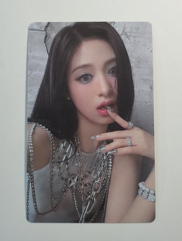 BABYMONSTER - DRIP WEVERSE PHOTOCARD + STICKER (AHYEON)