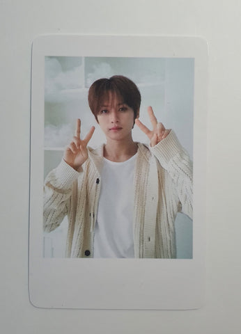 STRAY KIDS - SEASON'S GREETINGS 2024 WITH MUU PHOTOCARD (LEE KNOW)