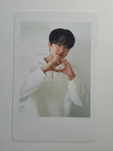 STRAY KIDS - SEASON'S GREETINGS 2024 WITH MUU PHOTOCARD (CHANGBIN)