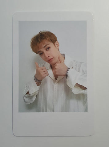 STRAY KIDS - SEASON'S GREETINGS 2024 WITH MUU PHOTOCARD (BANGCHAN)