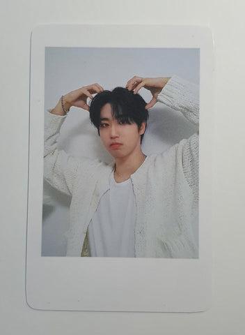 STRAY KIDS - SEASON'S GREETINGS 2024 WITH MUU PHOTOCARD (HAN)