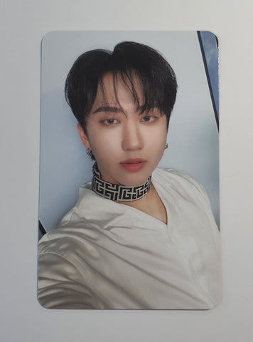 STRAY KIDS - 'STAY IN STAY' IN JEJU PHOTOCARD (CHANGBIN)