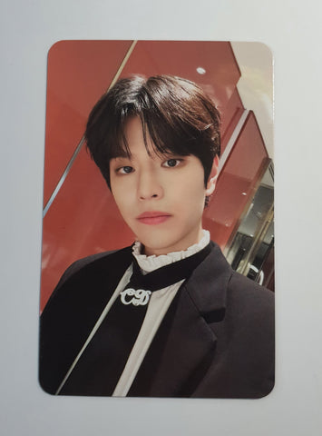 STRAY KIDS - 'STAY IN STAY' IN JEJU PHOTOCARD (SEUNGMIN)