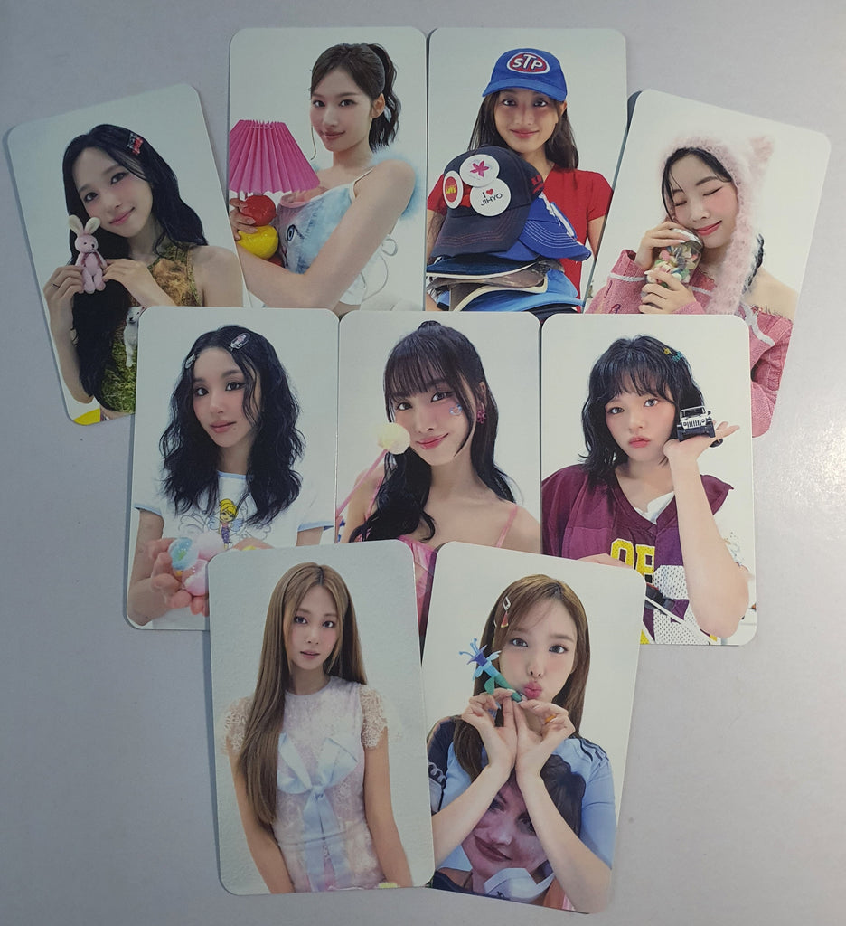 TWICE 2025 SEASON'S GREETINGS COLLECTOR POB PHOTOCARD KYYO