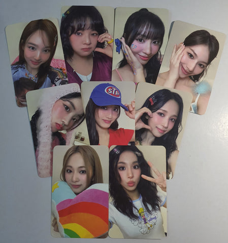 TWICE - 2025 SEASON'S GREETINGS COLLECTOR JYP PHOTOCARD