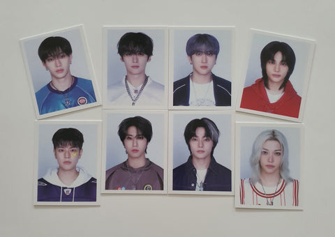 STRAY KIDS - SEASON'S GREETINGS 2025 SET ID PHOTO Photocards