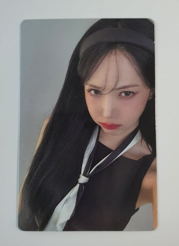 VIVIZ - SEASON'S GREETINGS 2025 [VIVIZ MUSEUM] PHOTOCARD