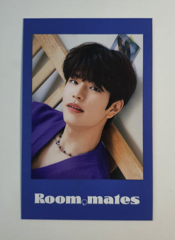 STRAY KIDS - SEASON'S GREETINGS 2022 Room mates Polaroid photocard (SEUNGMIN)