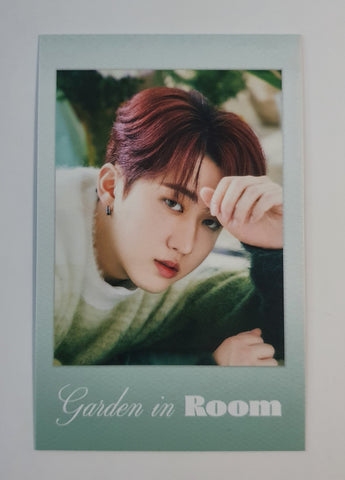 STRAY KIDS - SEASON'S GREETINGS 2022 Garden in ROOM Polaroid photocard (CHANGBIN)