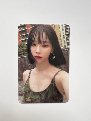 AESPA - MY WORLD OFFICIAL PHOTOCARD (WINTER)