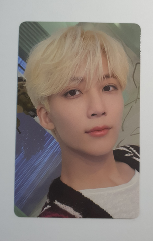 SEVENTEEN - ATTACCA WEVERSE PHOTOCARD (JEONGHAN)