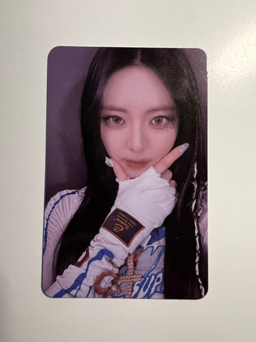 ITZY - KILL MY DOUBT (YUNA) OFFICIAL PHOTOCARD