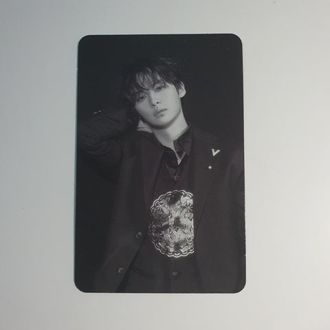 STRAY KIDS - SKZHOP HIPTAPE ACCORDION MONOCHROME PHOTOCARD (LEE KNOW)