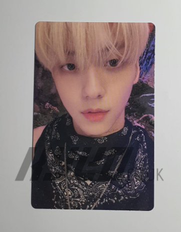 TXT - TEMPTATION WEVERSE ALBUM PHOTOCARD – KYYO